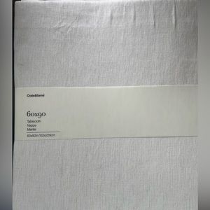Brand New Crate&Barrel Table cross 60”x90” 100% cotton